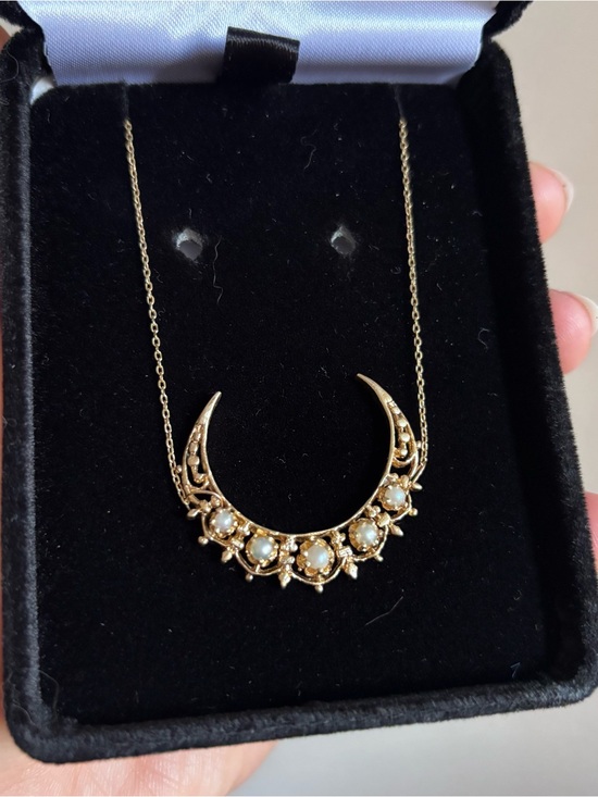 Antique Jewelry - Antique Gold Crescent Necklace with Opalescent Stones - Women Jewelry